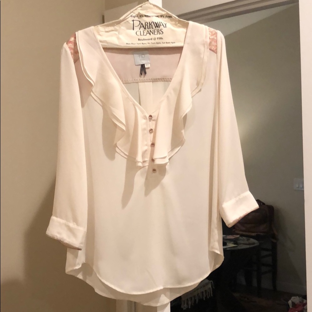 Lightweight blouse